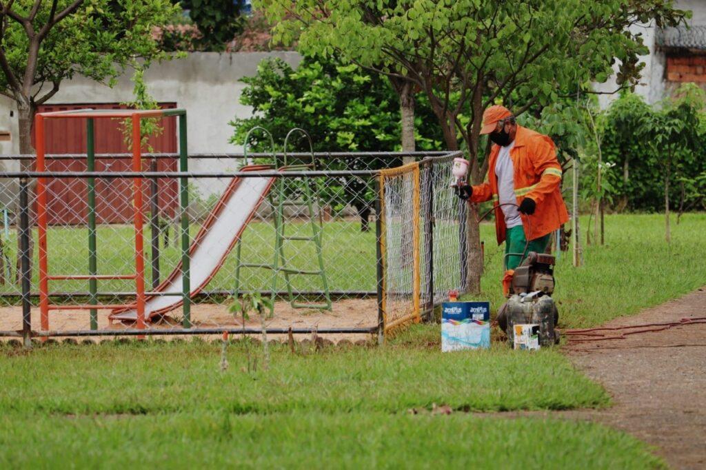 Prefeitura de Goiânia executa serviços de limpeza e conservação em 50 bairros, nesta quinta-feira (10/03)