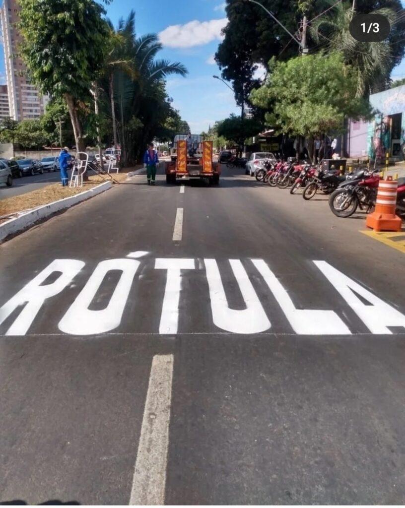 Prefeitura de Goiânia sinaliza ruas e avenidas de 10 bairros da região Leste até sexta-feira (1º/04)
