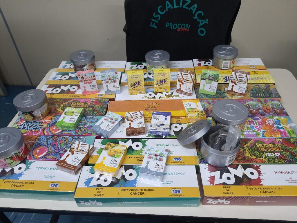 Procon Goiânia notifica 18 tabacarias pela venda de produtos para cigarros eletrônicos, e apreende mais de 70 quilos de mercadoria