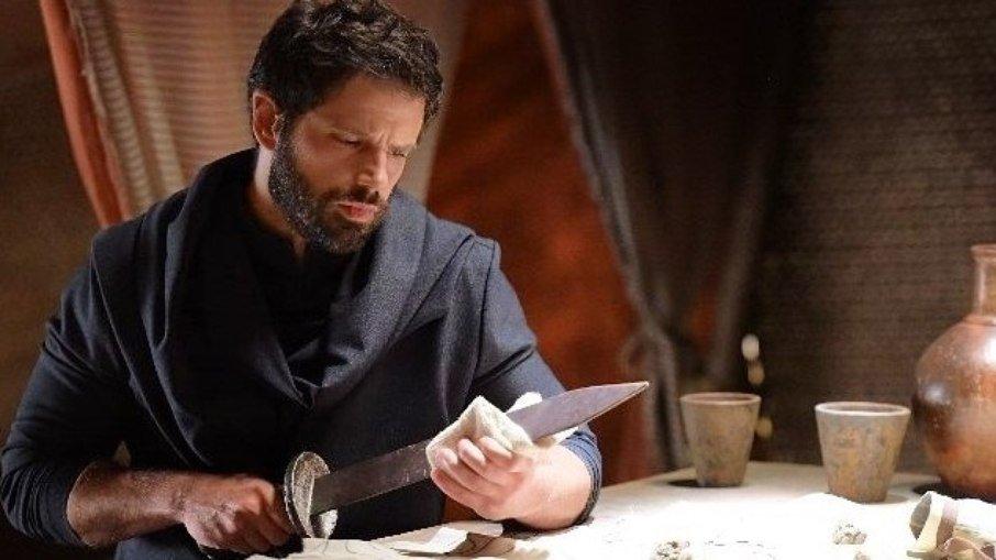 Record constrói deserto e cria 22 mil figurinos para a série 