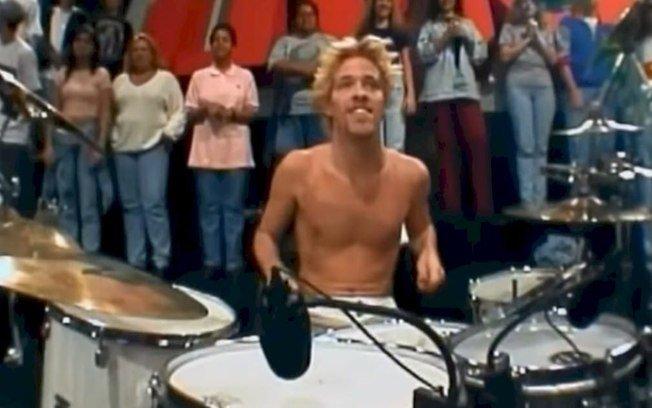 Taylor Hawkings já se apresentou em programa de TV no Brasil em 1996