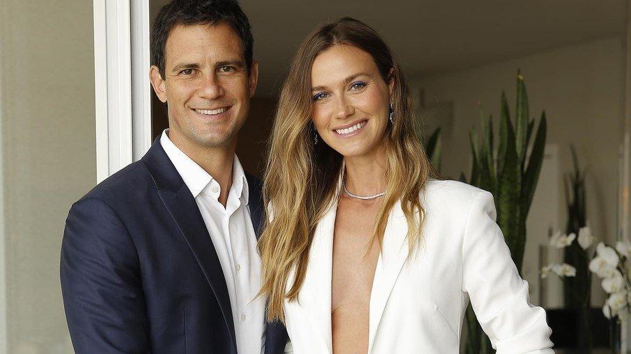 Apresentadora do SBT anuncia a gravidez do primeiro filho