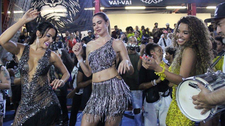 Carla Prata e Luciana Gimenez roubam a cena na Vai-Vai; confira aqui!