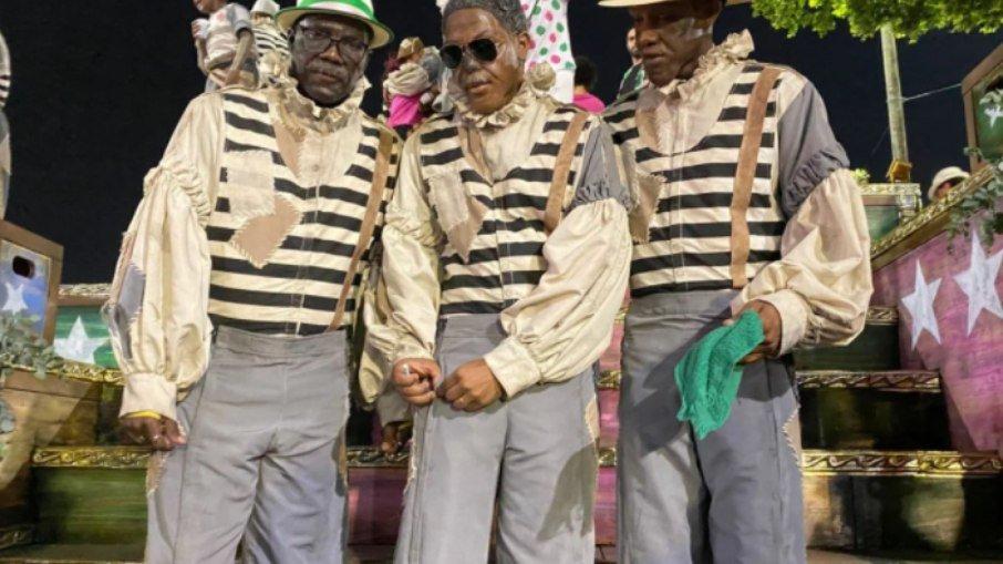 Carnaval 2022: Intérprete da Mangueira passa mal durante desfile