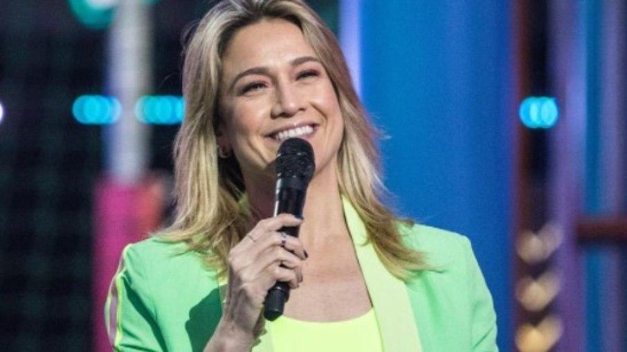 Fernanda Gentil é esquecida na geladeira em mudança histórica da Globo