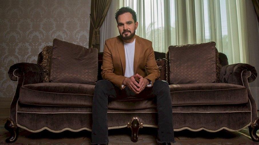 Luciano inaugura programa na Netflix gospel e assume carreira sem Zezé