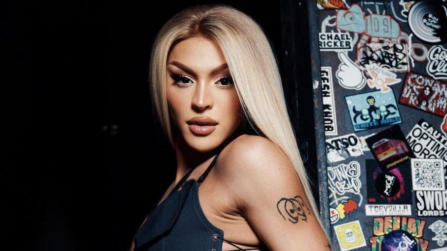Pabllo Vittar se emociona antes de show no Coachella: 