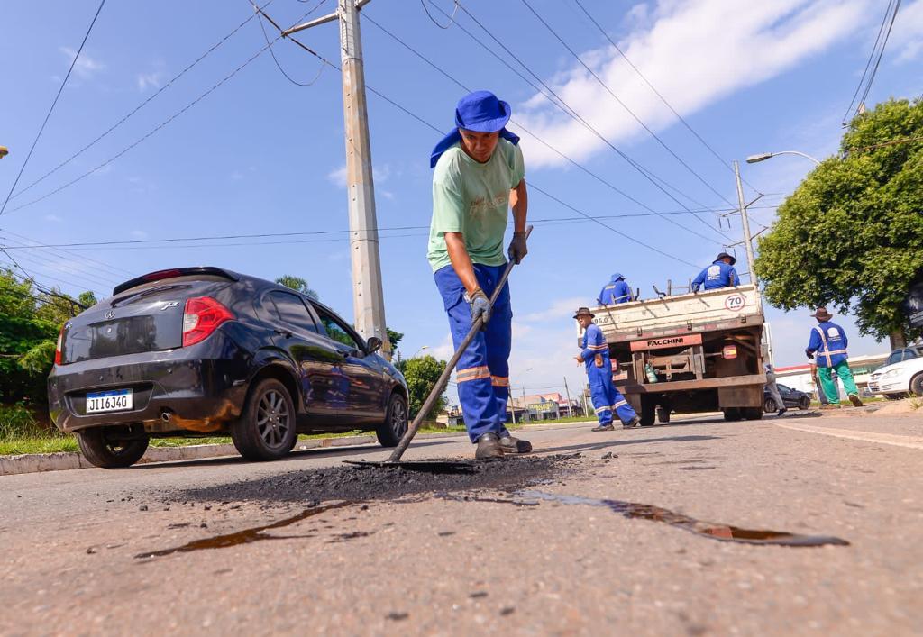 Prefeitura de Goiânia tapa buracos no Recanto do Bosque e outros 11 bairros, nesta segunda-feira (18/04)