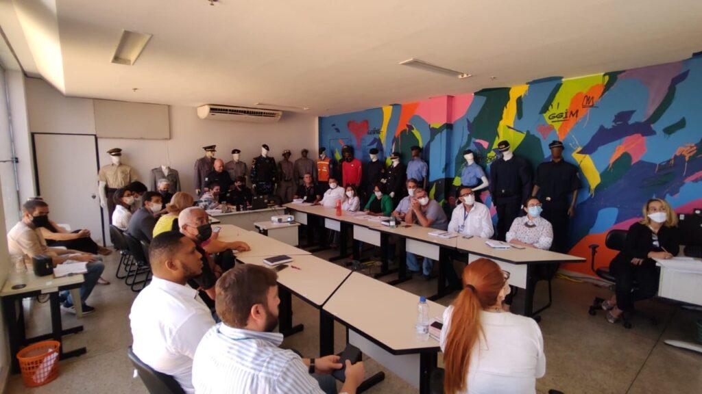 Rogério Cruz reativa entidade voltada para ampliar atendimento a moradores em situação de rua, em Goiânia