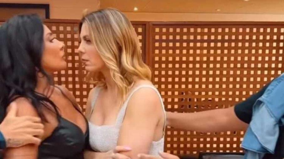 Scheila Carvalho e Sheila Mello 