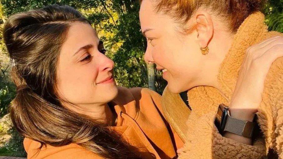 Thiaguinho parabeniza Fernanda Souza por namoro