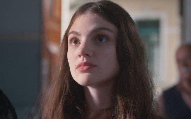 Além da Ilusão: Olívia se envolve em confusão ao lutar pelos operários