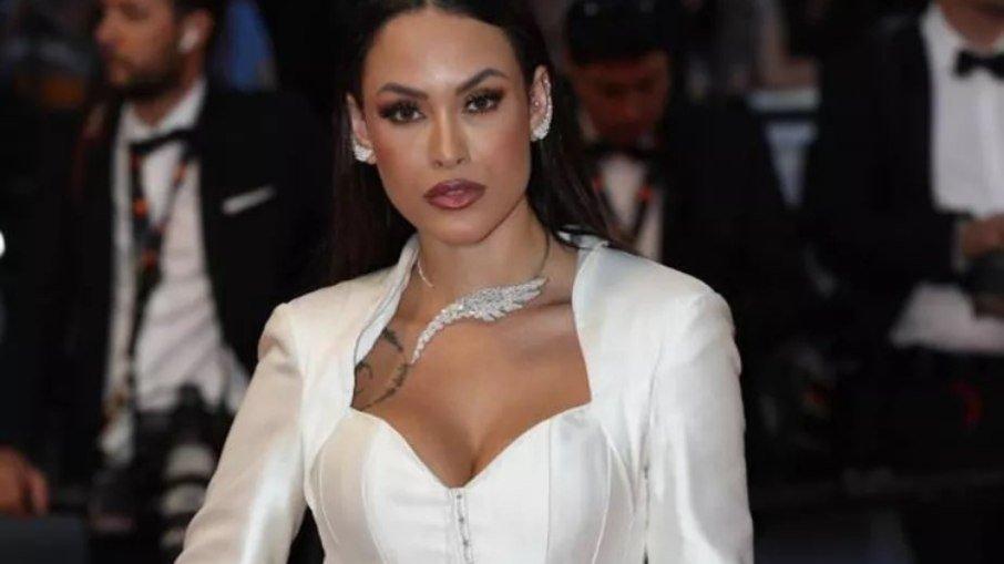 Ex-BBB Sarah Andrade aparece em tapete vermelho de Cannes 2022