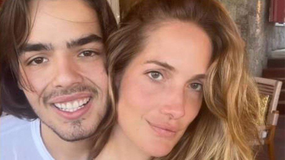 Filho de Faustão dá 'chega mais' em namorada; veja foto