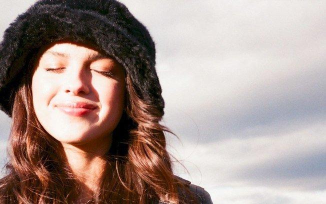 Olivia Rodrigo: pai queima ingresso de filhas por exigência de vacina