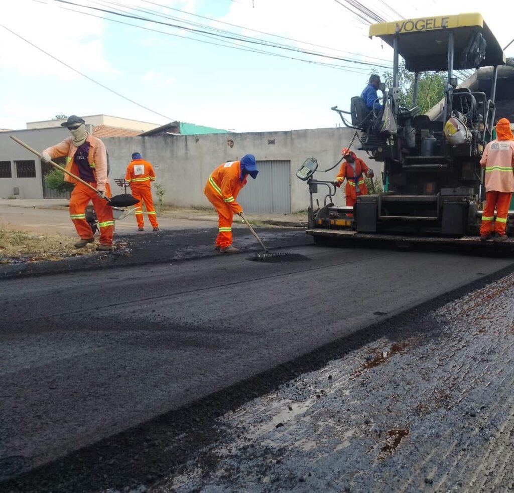 Prefeitura de Goiânia leva asfalto novo para Jardim Curitiba, Recanto das Minas Gerais e Santo Hilário, nesta quarta-feira (11/05)