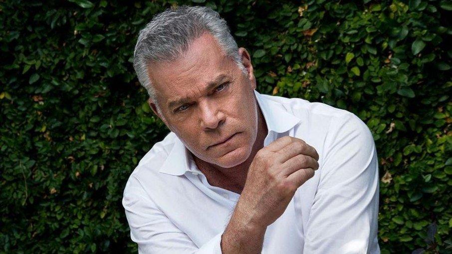 Ray Liotta recebeu quatro massagens cardíacas antes de morrer