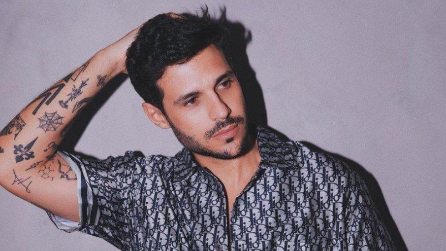 Rodrigo Mussi faz fisioterapia robótica após acidente