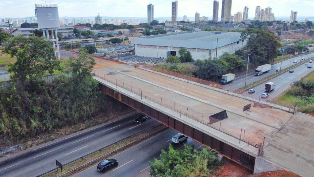 Rogério Cruz inaugura Viaduto Lauro Belchior, por onde devem passar 2,5 mil veículos por dia, nesta sexta-feira (27/05)