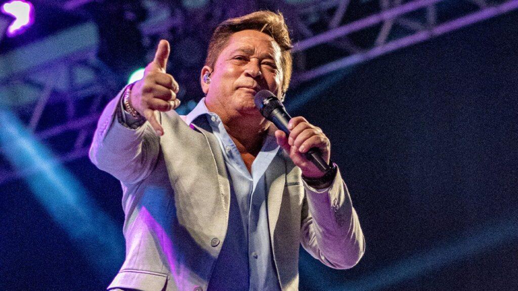 Após 24 anos da morte do irmão, Leonardo faz homenagem em show