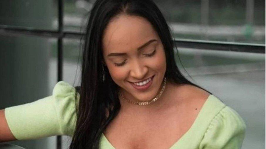 Cantora Tâmara Matos morre após ser atropelada