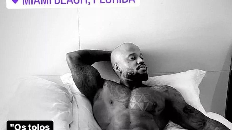 Ex-The Voice é solto nos EUA após pagar fiança de quase R$ 8 mil