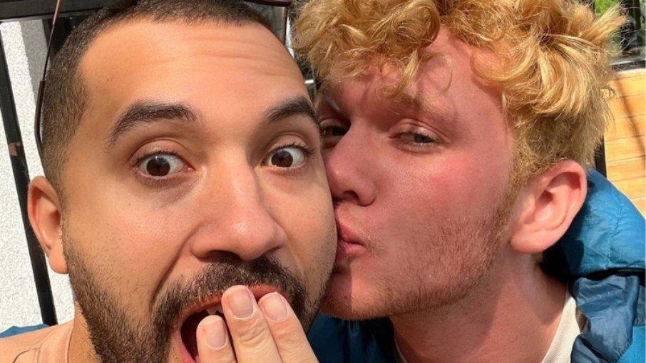 Gil do Vigor abre jogo sobre affair com gringo: 'Momento de conhecer'