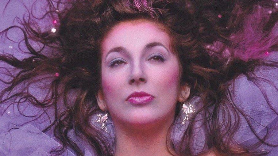 Kate Bush agradece por sucesso despertado por 'Stranger Things'