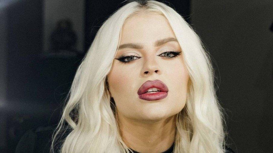 Luísa Sonza responde crítica à dança de 'Anaconda' em festa junina