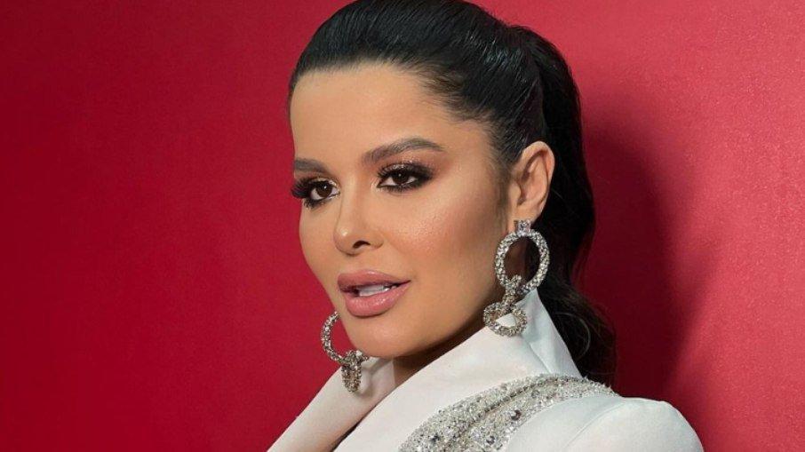 Maraisa sofre acidente no banho e fica ferida: 'Susto'