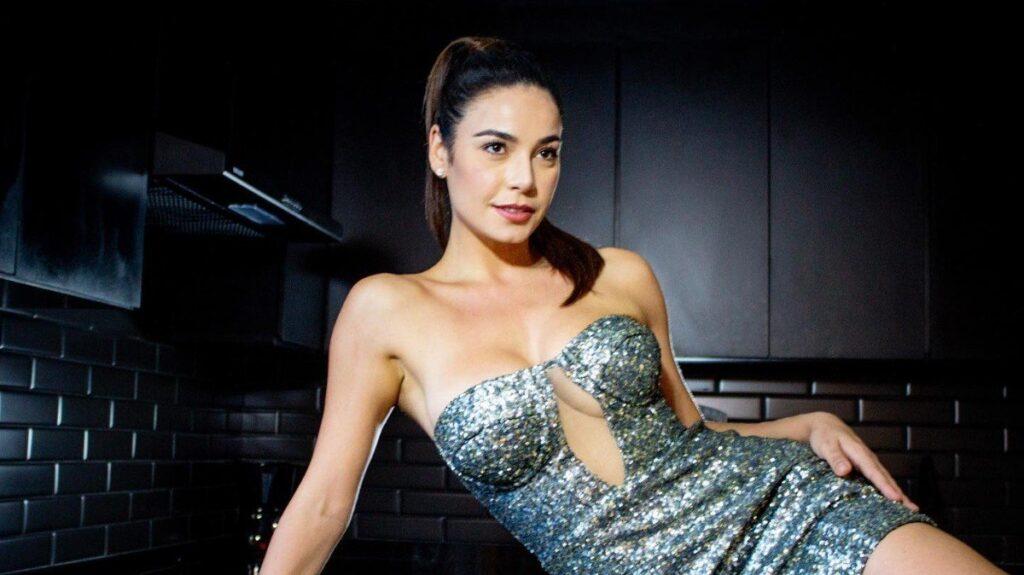 Miss Brasil quer namorar ator mexicano que conheceu no Big Brother