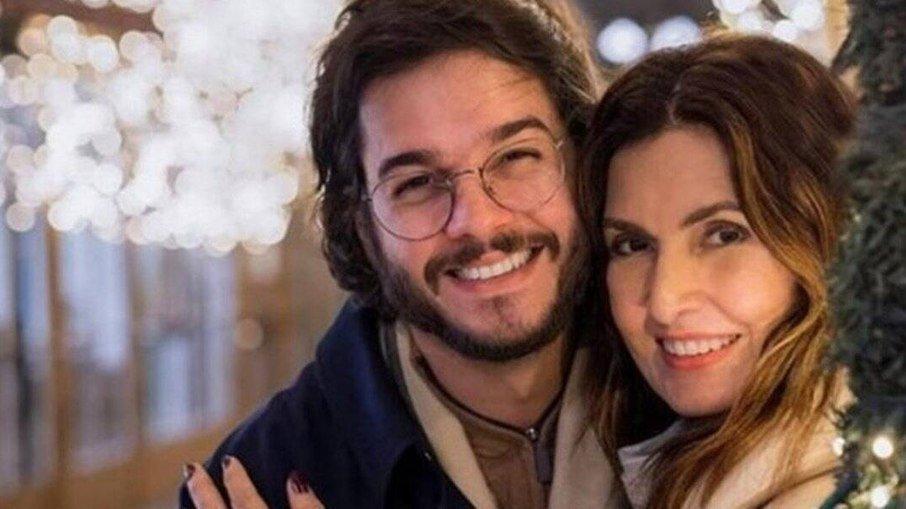 Túlio Gadêlha celebra 4 anos e meio de namoro com Fátima Bernardes