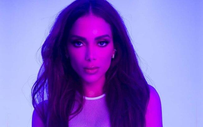 Anitta volta a criticar Bolsonaro e apoiar Lula