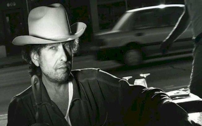 Bob Dylan proíbe item em seus shows no Reino Unido. Saiba qual é
