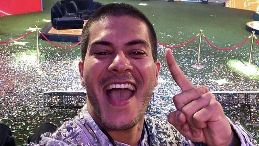 Depois do 'BBB', Arthur Aguiar perde mais de 4 mil seguidores por dia