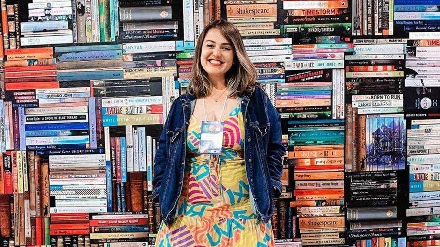 Escritora Iris Figueiredo exalta apoio de Thalita Rebouças na carreira