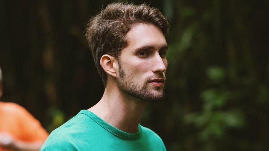 Filho de Adriana Esteves e Marco Ricca estreia como ator no teatro