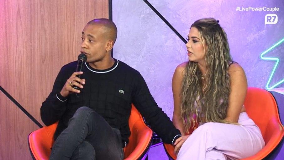 Karol e Mussunzinho discutem com Albert em live: 'Não desmerece'