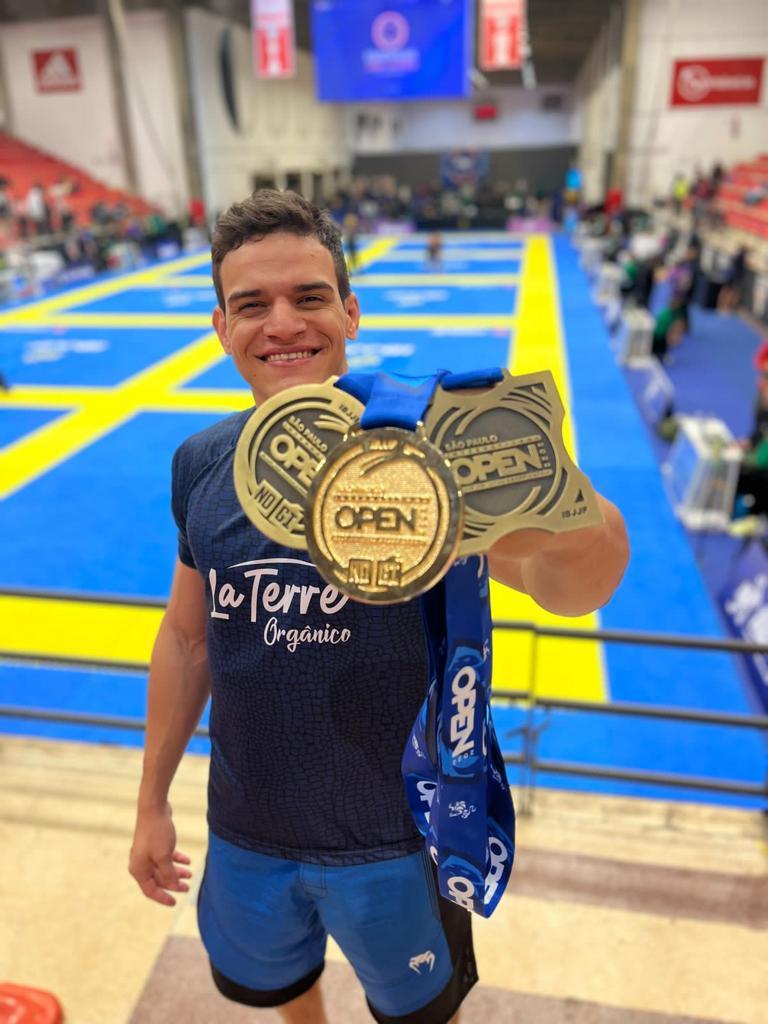 Goiano, Matheus Oliveira conquista três medalhas no São Paulo International Open de Jiu-jítsu