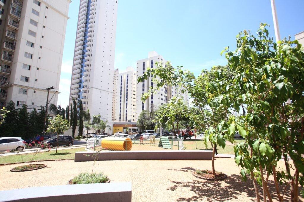 Prefeitura de Goiânia faz reparos nas praças do Jardim Goiás e Setor Bueno, nesta segunda-feira (19/09)