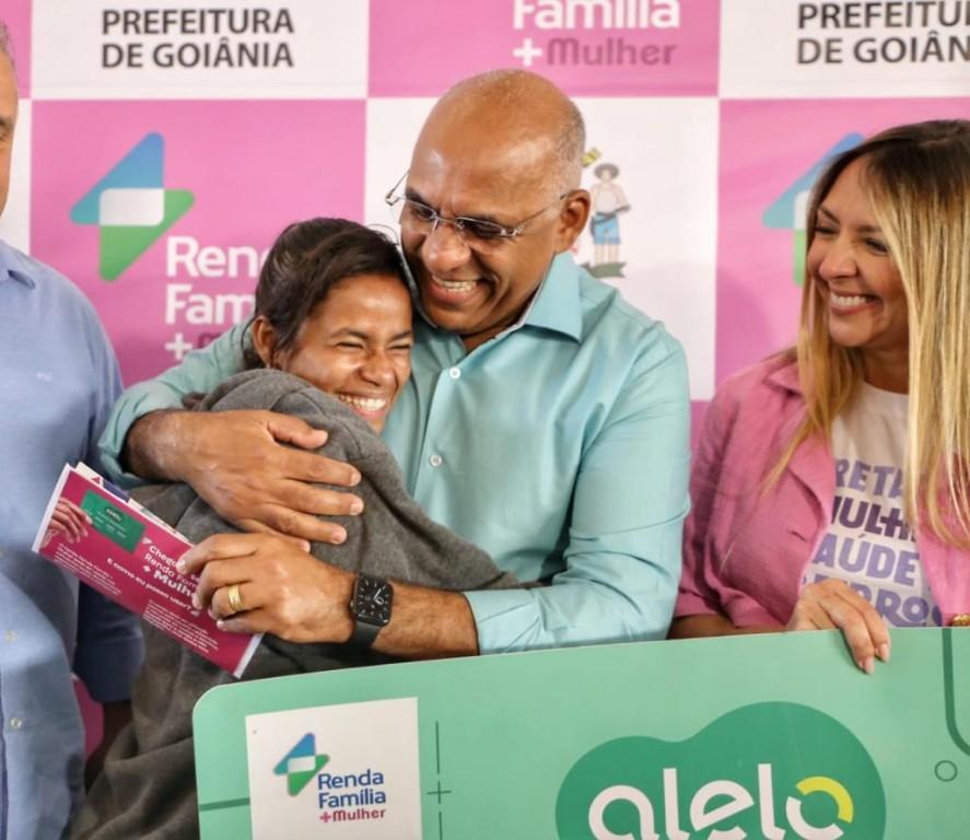 9,1 mil pessoas recebem quinta parcela do programa Renda Família + Mulher, da Prefeitura de Goiânia, nesta quinta-feira (20/10)