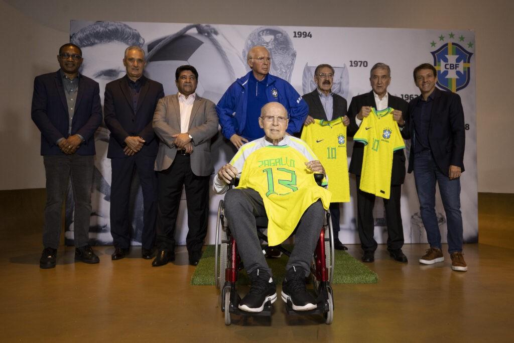 CBF inaugura estátua em homenagem a Mario Jorge Lobo Zagallo