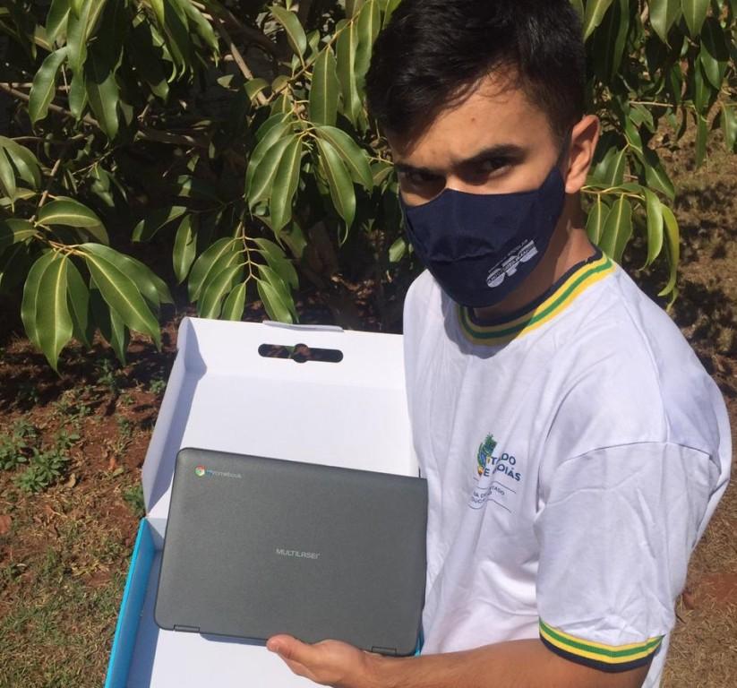 Estado já distribuiu mais de 123 mil notebooks a estudantes