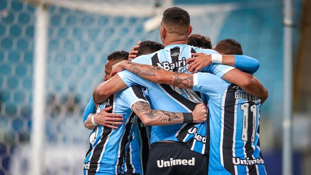 Grêmio vence o Náutico e garante retorno à série A do Brasileirão