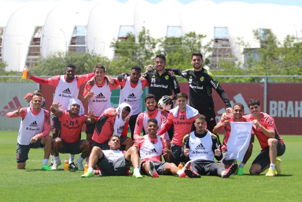 Inter chega à Curitiba para defender sua vice-liderança no Brasileirão