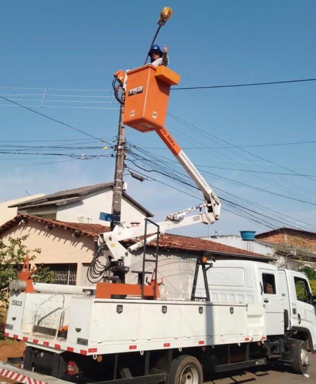Prefeitura de Goiânia faz manutenção na rede de iluminação do Residencial Português e de mais 13 bairros