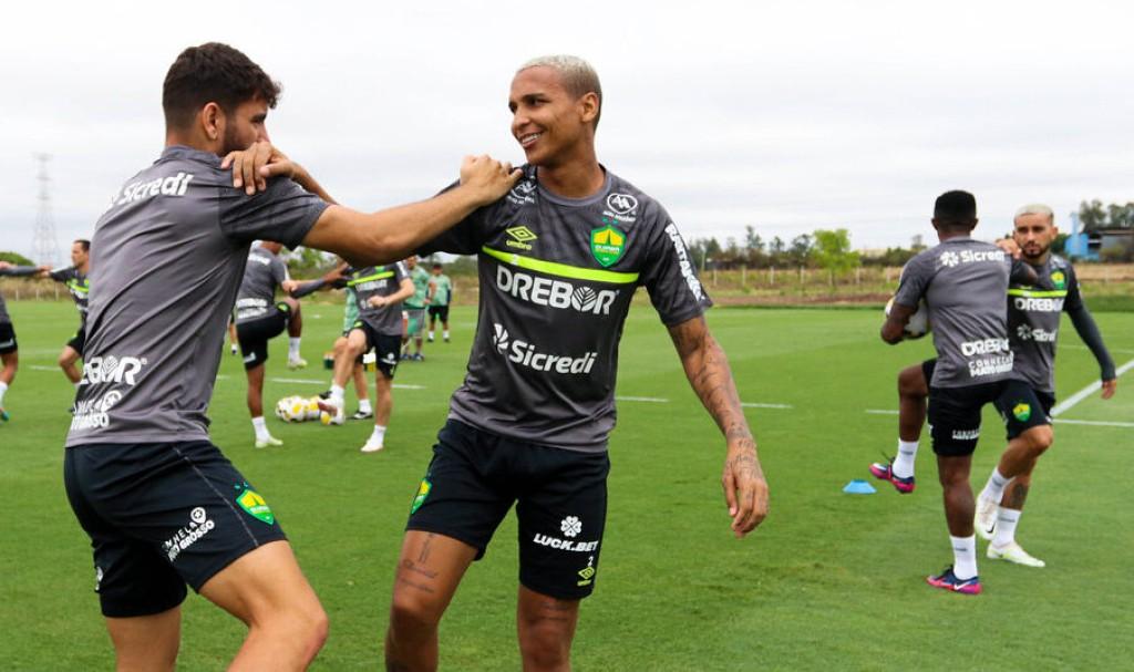 Cuiabá recebe o Palmeiras na Arena Pantanal pelo Brasileirão