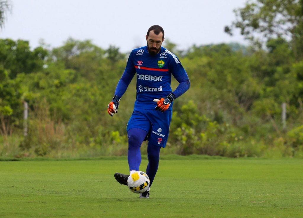 Dourado enfrenta o Botafogo no Rio de Janeiro pela 35ª rodada do Brasileirão