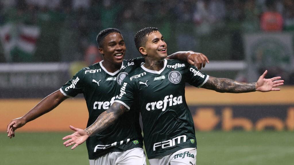 Palmeiras goleia o Fortaleza no Allianz e comemora o hendecacampeonato Brasileiro