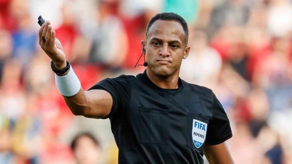 Brasil x Camarões terá trio de arbitragem dos EUA na terceira rodada